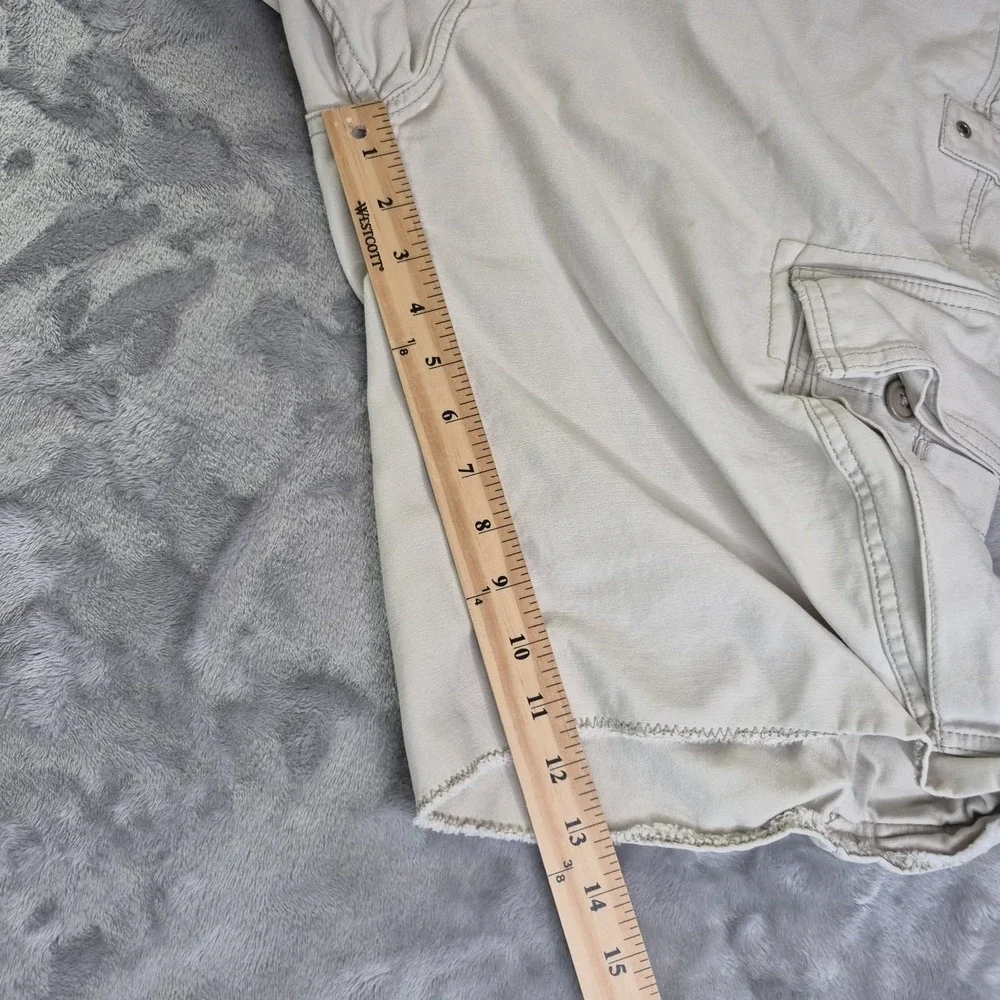 Levi's Workwear Cargo Shorts Mens 36 Beige Cotton Raw Hem 12 Inseam